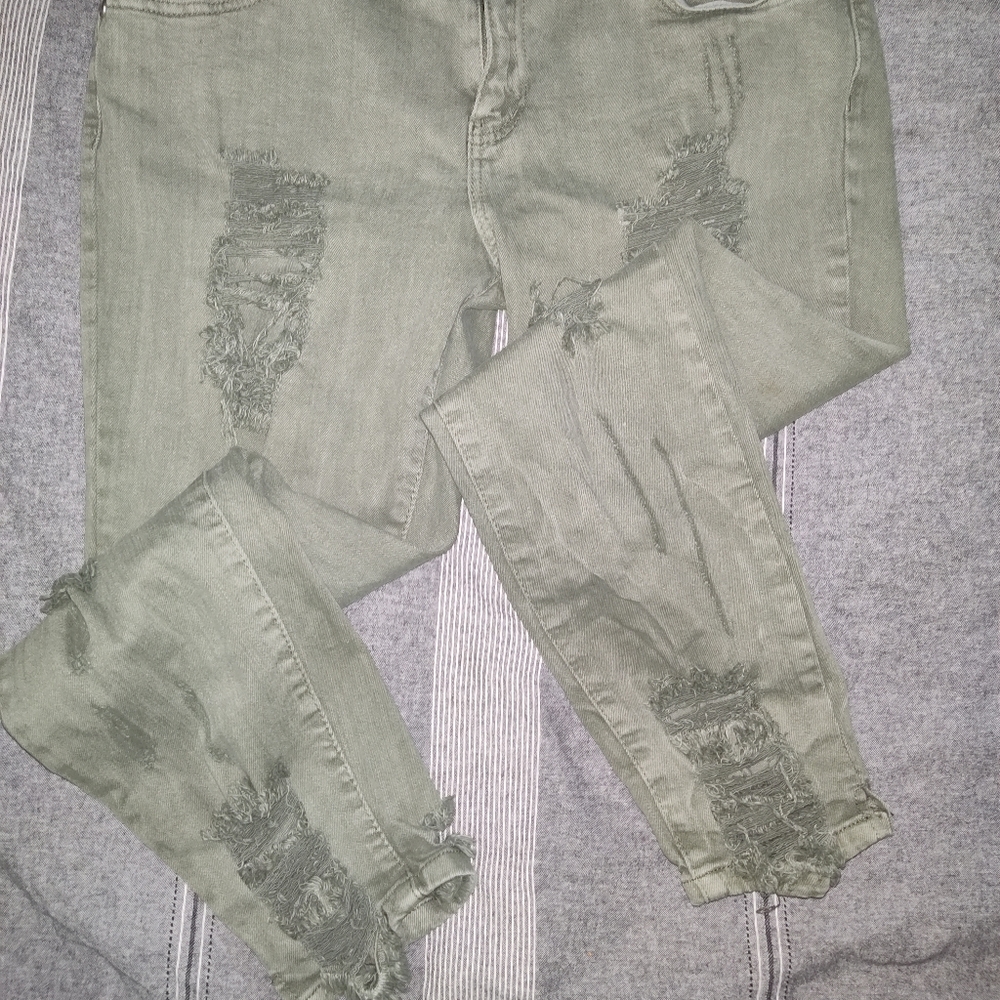 VIP JEANS - Picture 2 of 3